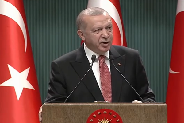 cumhurbaskani-erdogan-denizlide-kadin-iscilerle-bulustu-Z5VnSPIk.png